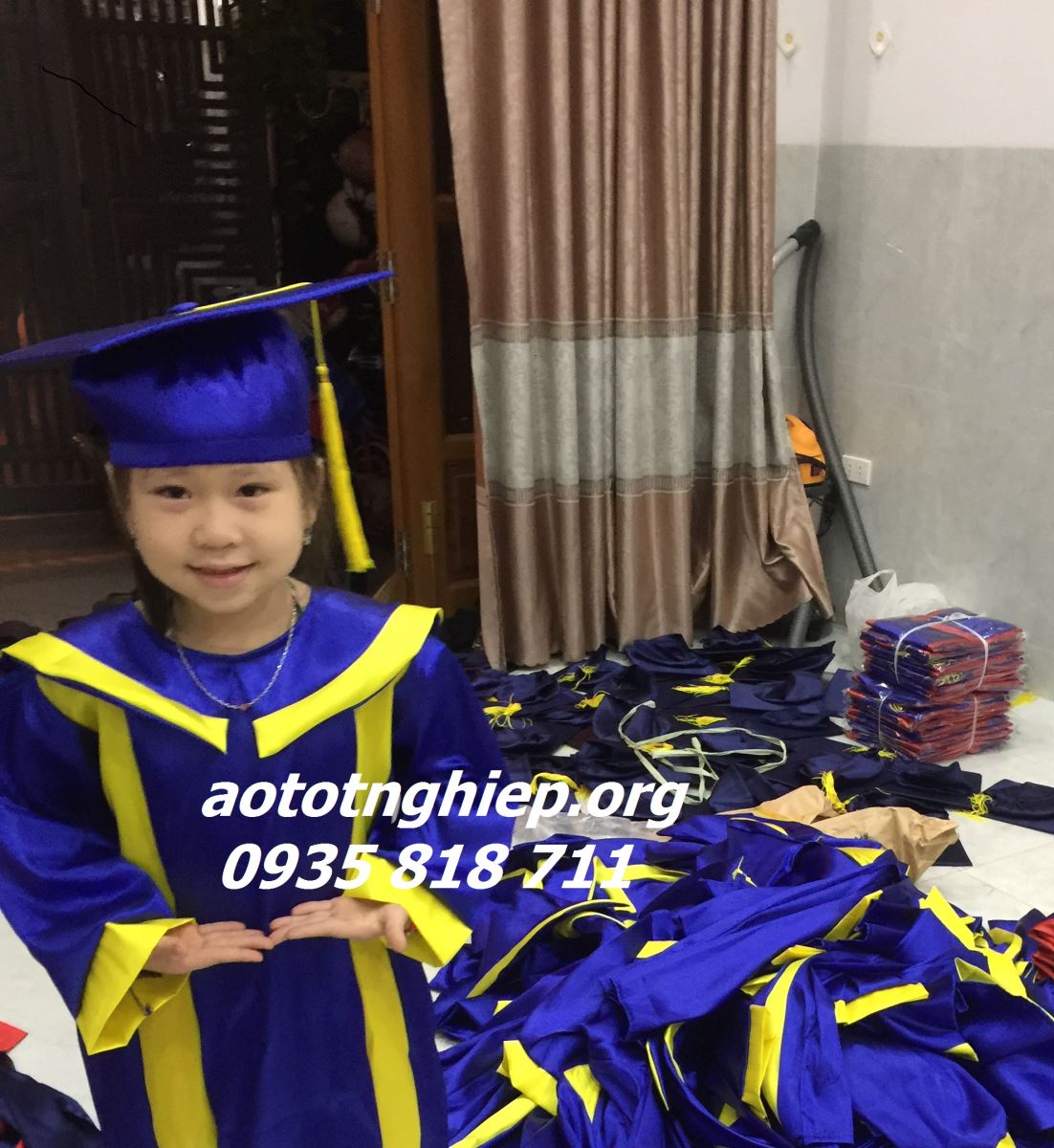 áo tốt nghiệp mầm non đẹp